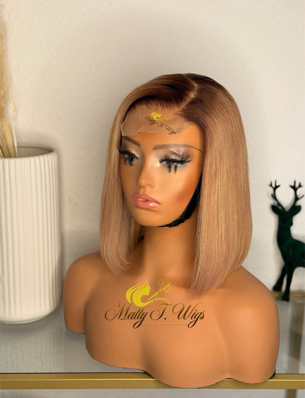 Blondasse-bob wig Ash blond 4x4 closure