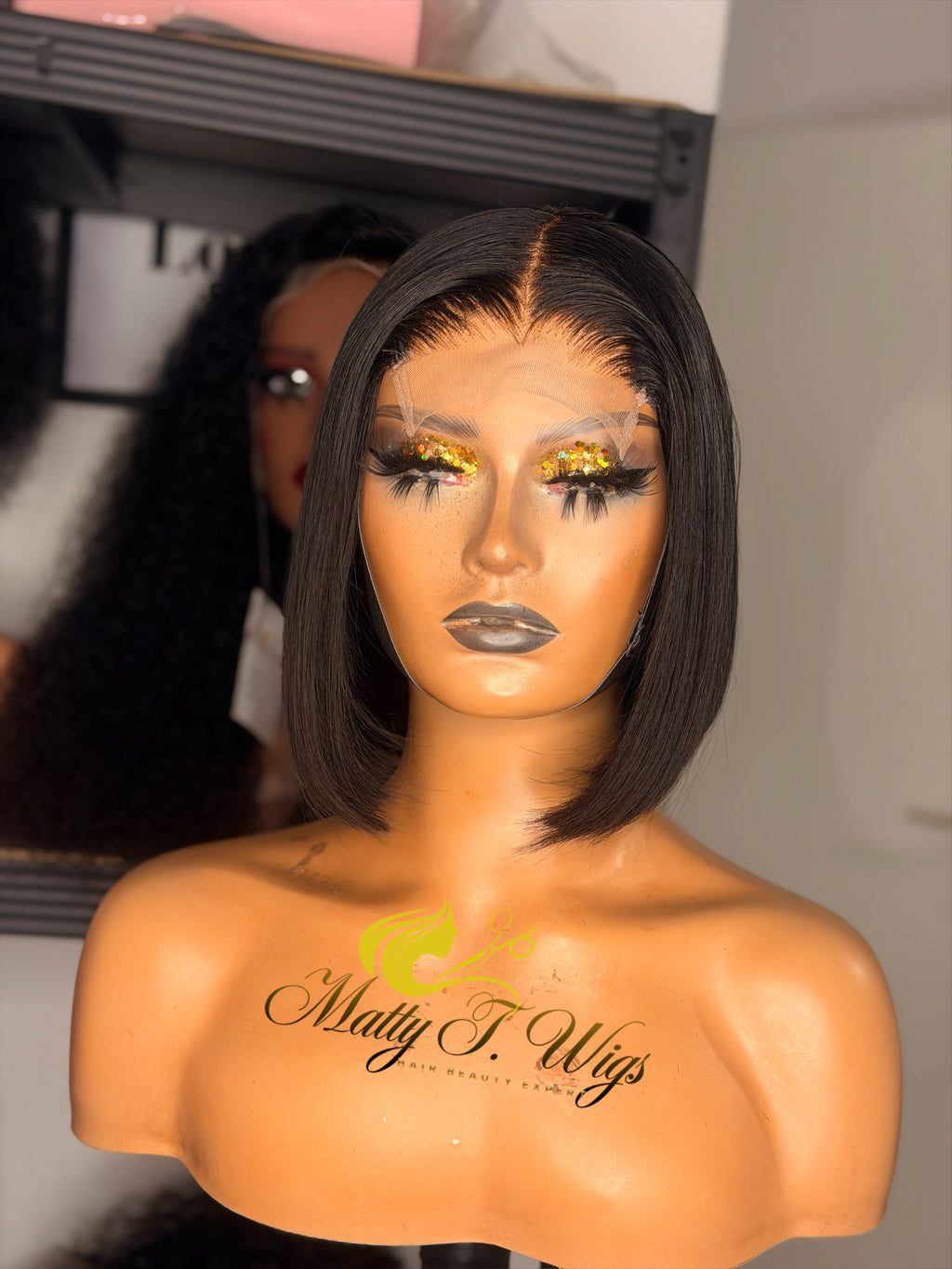 Saphira Bob Wig
