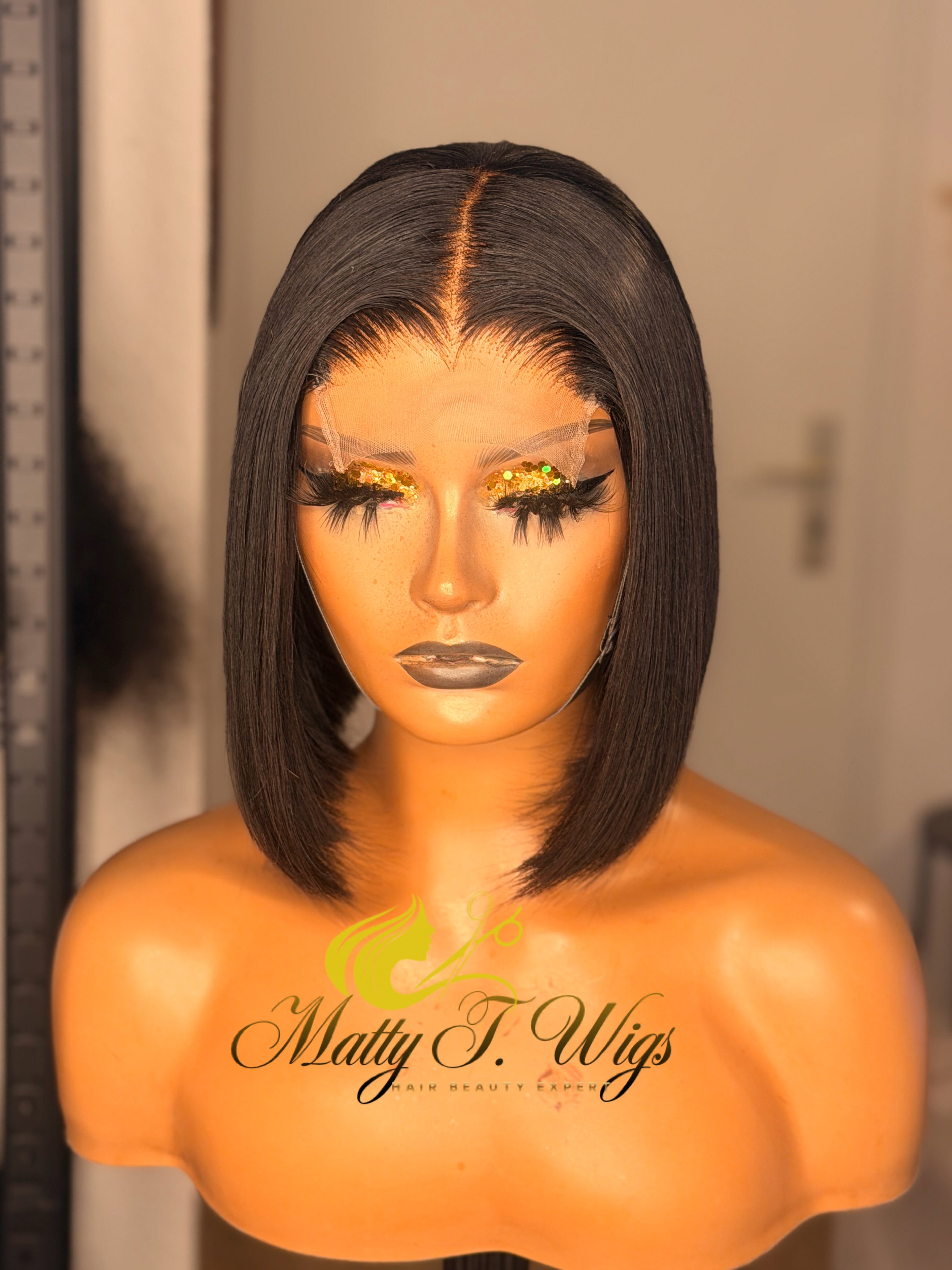 Saphira Bob Wig