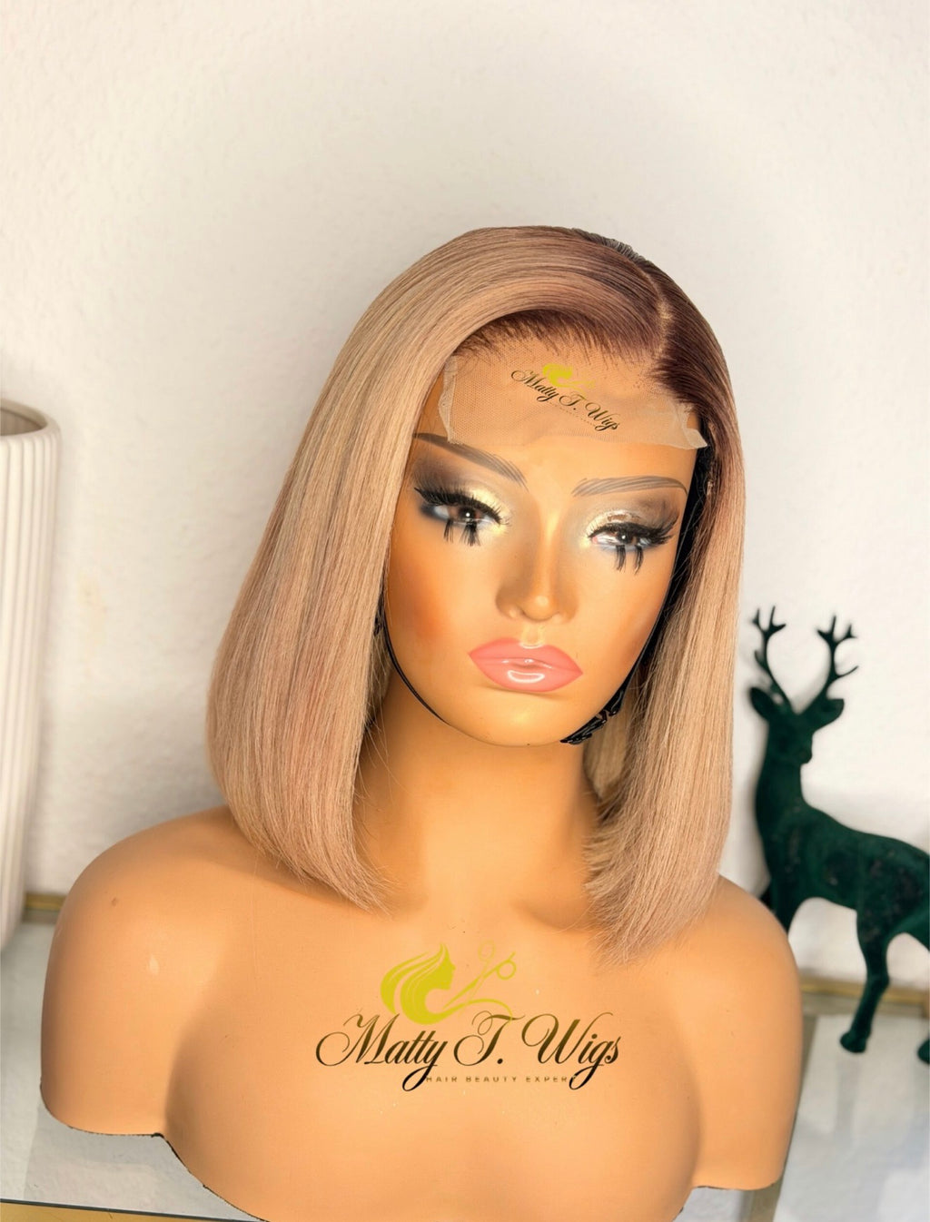 Blondasse-bob wig Ash blond 4x4 closure